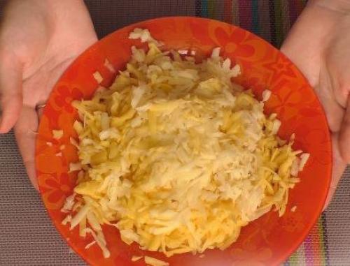 Заливной пирог с картофелем и сайрой. 03