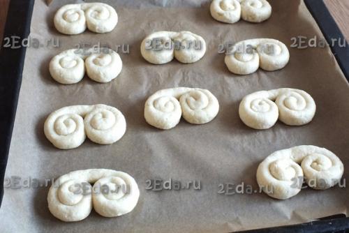 Творожные крендели.  Для занятых хозяек хочу предложить простой рецепт приготовления красивых и очень вкусных творожных кренделей. 06