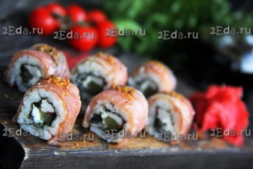 Роллы с красной рыбой и огурцом. 05 Роллы с красной рыбой и огурцом. 05