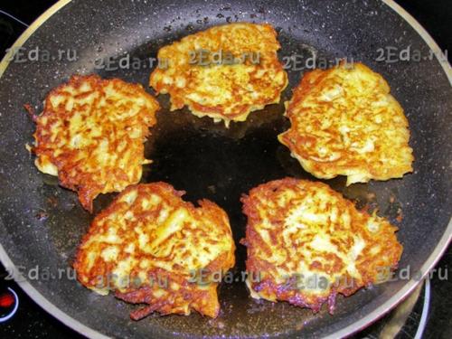 Рецепт драников из картофеля с луком. 04