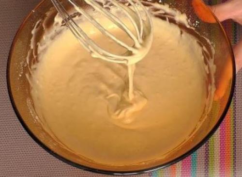 Заливной пирог с картофелем и сайрой. 01