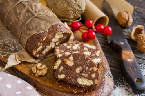 Сладкая колбаска.  Готовлю такую колбаску своим деткам достаточно часто, очень уж она им нравится.