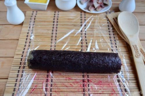 Селедка под шубой (роллы). 05