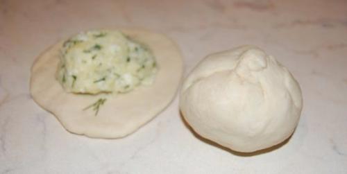 Невероятно вкусная вещь хичины с сыром и зеленью, и еще с картошкой и зеленью. 03