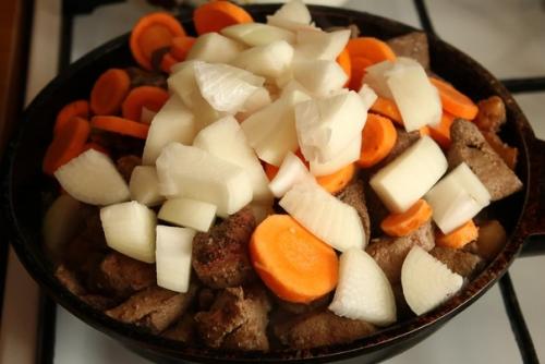 Печёночный рулет с начинкой. 02