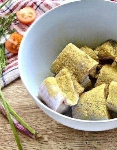 Минтай, тушеный в сметане. 01