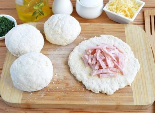 Сырные лепешки с начинкой. 04