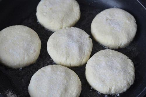 Идеальные сырники.  Я долго экспериментировала, прежде чем у меня получились идеальные сырники. 05