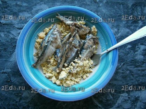 Яйца, фаршированные шпротами. 02 Яйца, фаршированные шпротами. 02