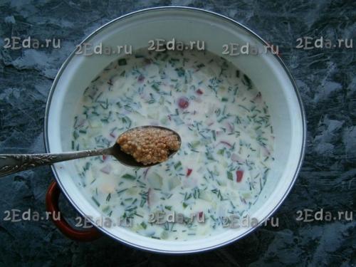 Диетическая окрошка на кефире без колбасы. 03