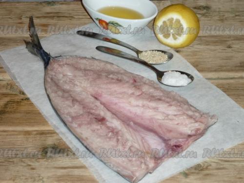 Скумбрия, запеченная в духовке с лимоном. 02
