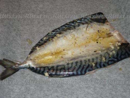 Скумбрия, запеченная в духовке с лимоном. 05