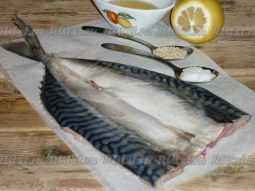 Скумбрия, запеченная в духовке с лимоном. 03