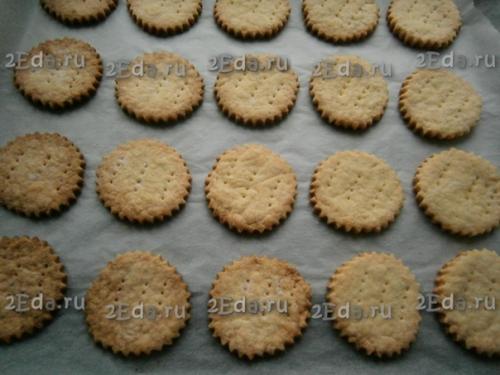 Песочное пирожное с белковым кремом. 06