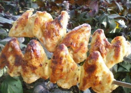 Куриный шашлык на кефире.