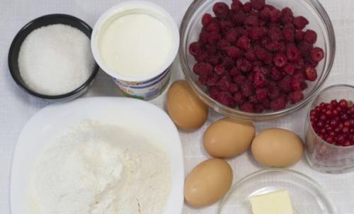 Заливной пирог с малиной и смородиной. 01 Заливной пирог с малиной и смородиной. 01