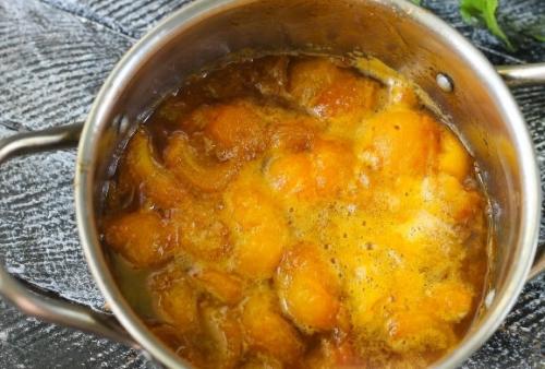 Абрикосовый конфитюр с грецкими орехами. 04