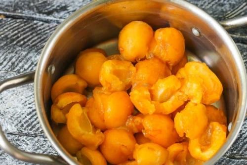 Абрикосовый конфитюр с грецкими орехами. 02