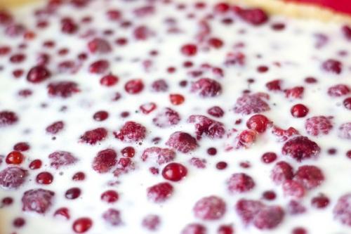 Заливной пирог с малиной и смородиной. 05 Заливной пирог с малиной и смородиной. 05