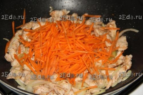 Фунчоза с куриным филе и овощами. 04