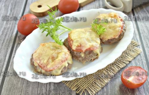 Котлеты из фарша с помидорами и сыром в духовке. 05