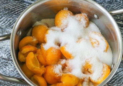 Абрикосовый конфитюр с грецкими орехами. 03