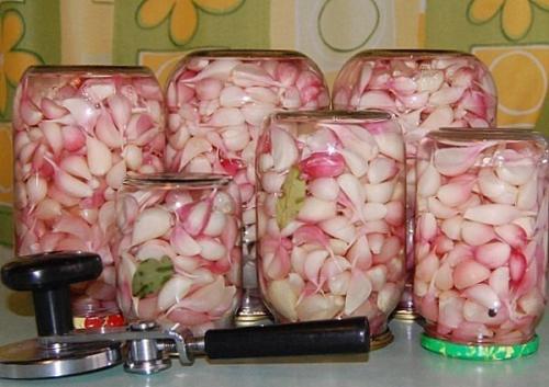 Маринованный чеснок.  Холодный способ.

