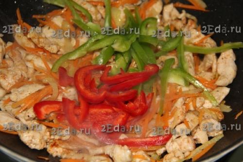 Фунчоза с куриным филе и овощами. 05