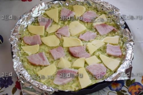 Кабачковая пицца.  Кабачковая пицца, приготовленная в духовке по этому рецепту, получается нежнейшей, сочной и безумно вкусной. 05