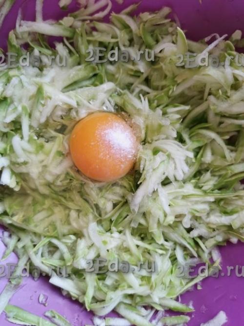 Кабачковые вафли в электровафельнице. 01