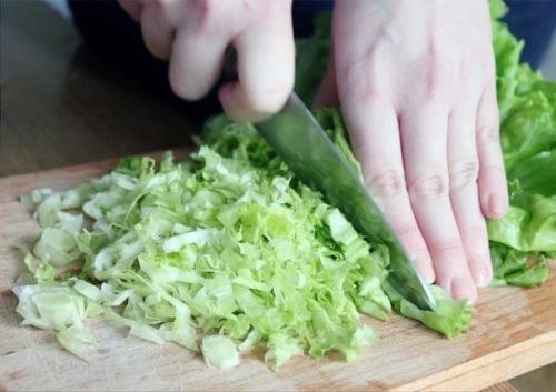 Сытный салат с куриной грудкой. 02