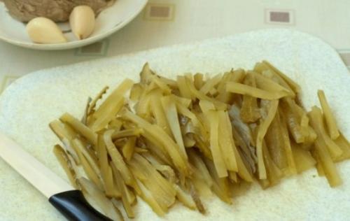 Салат обжорка.  Существует немало рецептов этого замечательного салатика. 02 Салат обжорка.  Существует немало рецептов этого замечательного салатика. 02