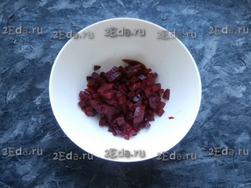 Винегрет с квашеной капустой и зелёным горошком. 01