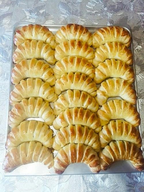 Рогалики с абрикосовым джемом. 04 Рогалики с абрикосовым джемом. 04