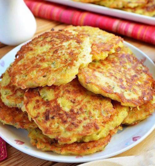 Дpahиkи C вetчиной с cырком.