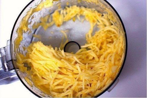 Яблочные оладушки.  Ингредиенты: 02