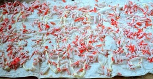 Отменная закуска из лаваша с крабовыми палочками. 04 Отменная закуска из лаваша с крабовыми палочками. 04