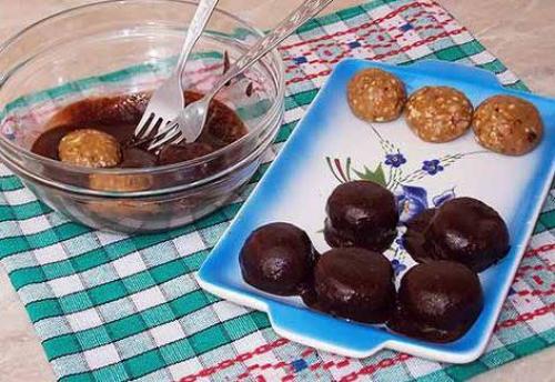 Домашние конфеты с орехами метеорит. 06