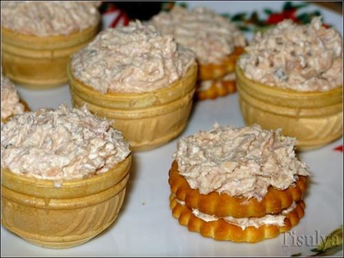 Закуска сыра из консервированной горбуши и сливочного. 03 Закуска сыра из консервированной горбуши и сливочного. 03