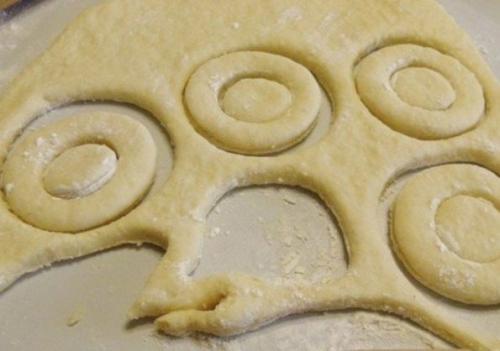 Пончики на кефире за 15 минут. 05