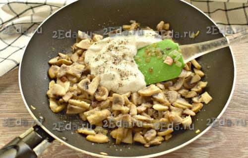 Жульен из шампиньонов со сметаной. 03