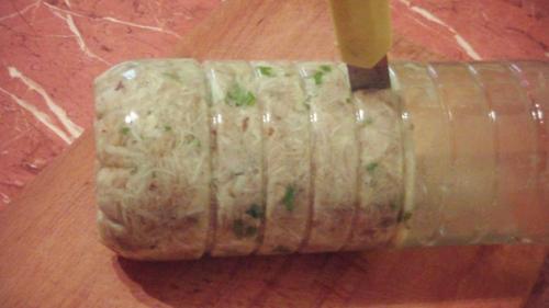 Куриный рулет или колбаса (в пластиковой бутылке). 03 Куриный рулет или колбаса (в пластиковой бутылке). 03