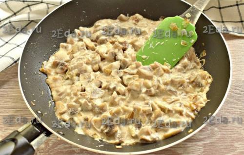 Жульен из шампиньонов со сметаной. 04
