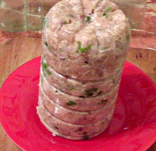 Куриный рулет или колбаса (в пластиковой бутылке). 01 Куриный рулет или колбаса (в пластиковой бутылке). 01