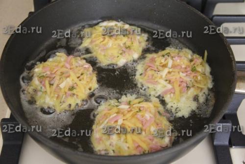 Картофельные драники с ветчиной и сыром. 04 Картофельные драники с ветчиной и сыром. 04