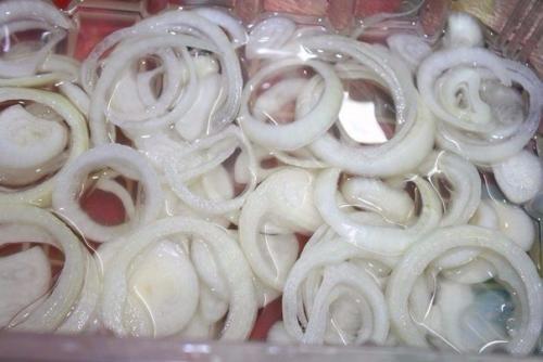 Шашлык в духовке на луковой подушке. 03