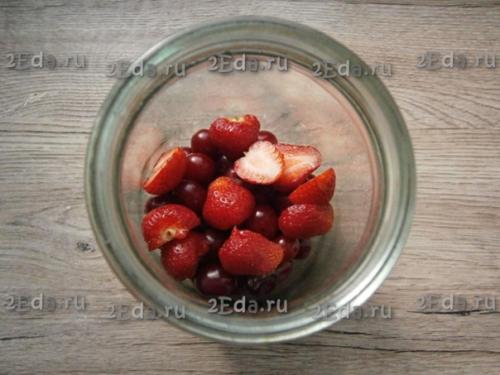 Компот из черешни и клубники на зиму. 01 Компот из черешни и клубники на зиму. 01