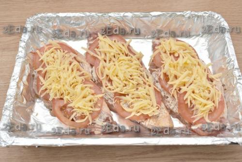 Стейки из свинины с помидорами и сыром в духовке. 06