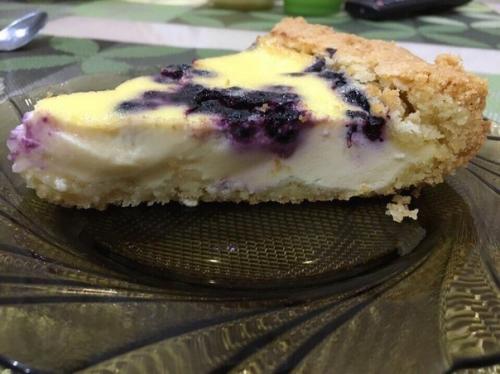 Сметанник с черникой.