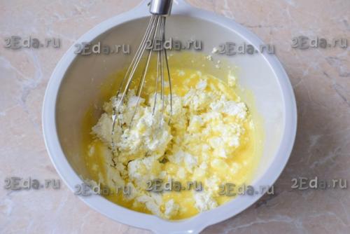 Творожные шарики, жареные в масле на сковороде. 01 Творожные шарики, жареные в масле на сковороде. 01